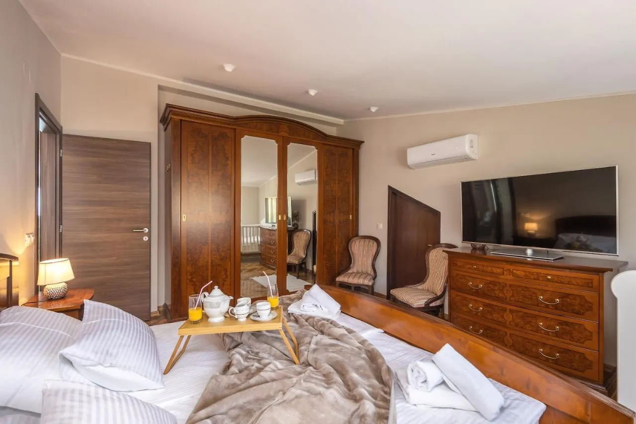 Villa Adriatic, Apartment Enio With Swimming Pool, Panoramic Sew View, Free Parking Icici